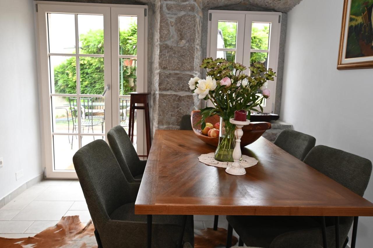 בוזט Villa Mavrici, Neighbors Free מראה חיצוני תמונה