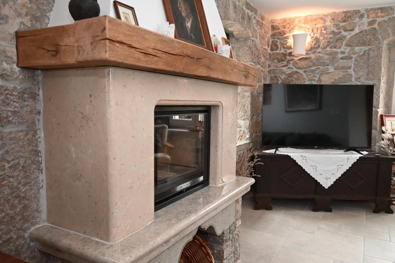 בוזט Villa Mavrici, Neighbors Free מראה חיצוני תמונה