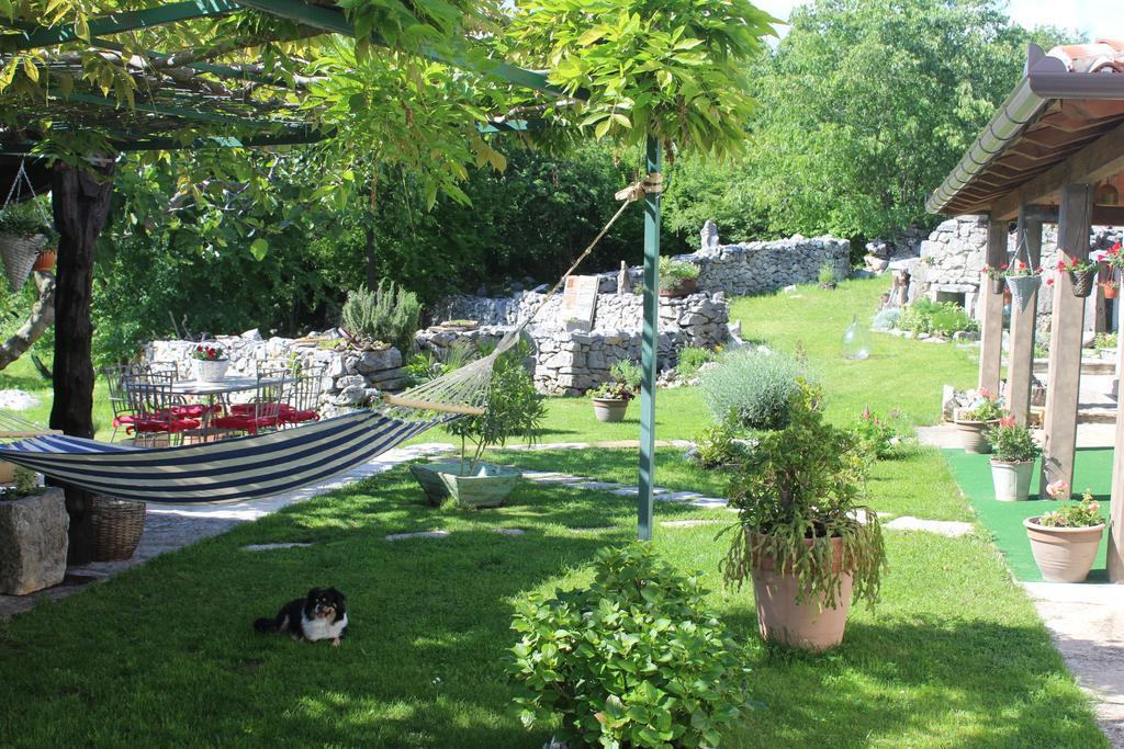 בוזט Villa Mavrici, Neighbors Free מראה חיצוני תמונה