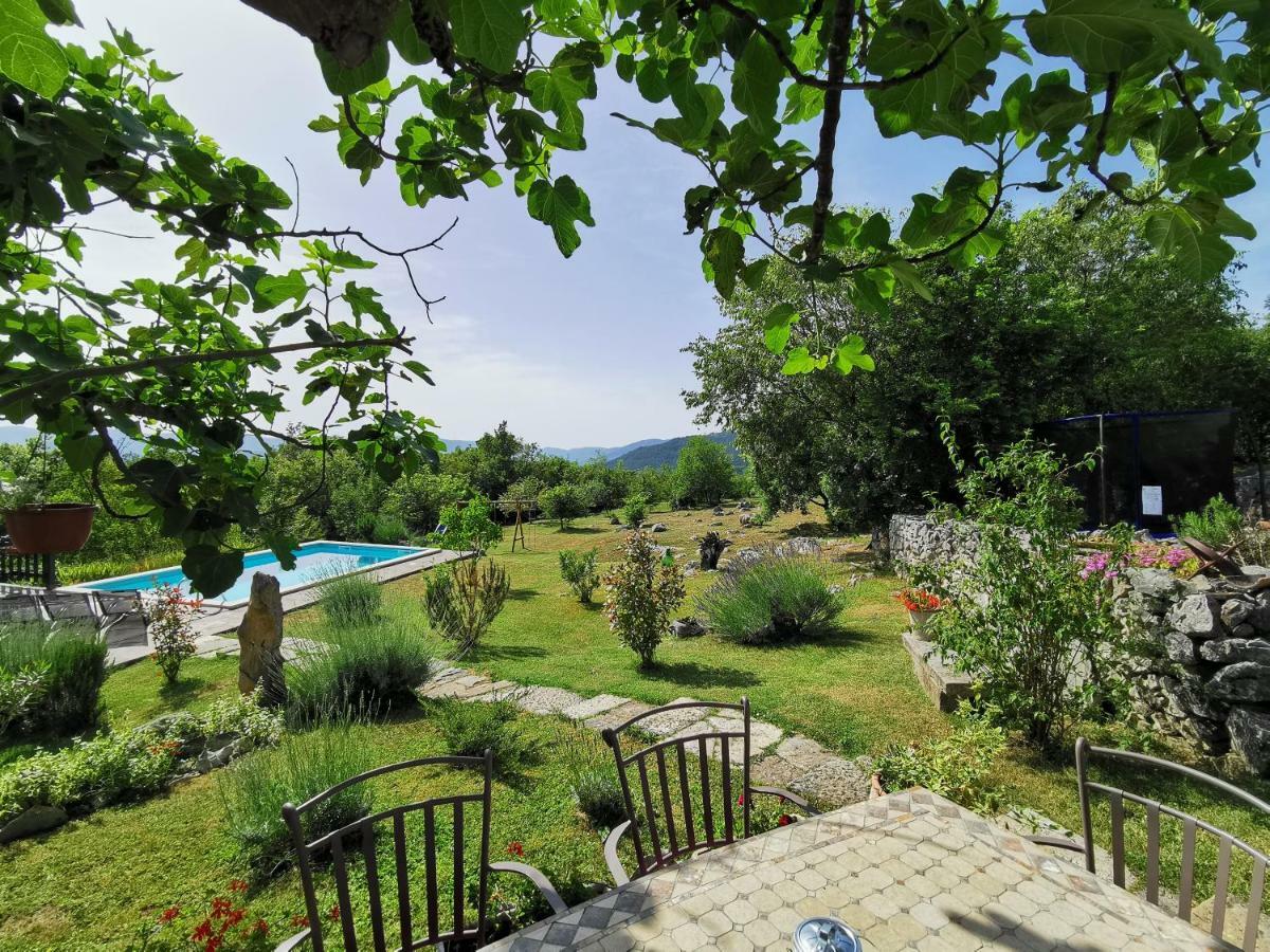 בוזט Villa Mavrici, Neighbors Free מראה חיצוני תמונה